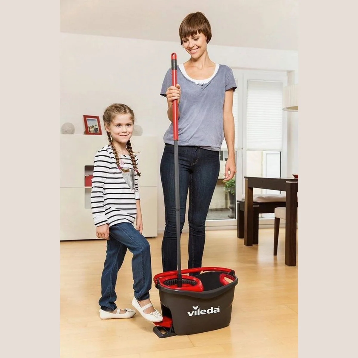 Vileda Turbo Easy Wring & Clean Bodenwischer-Set, ergonomisch, extrem saugfähig, einfache Handhabung 2