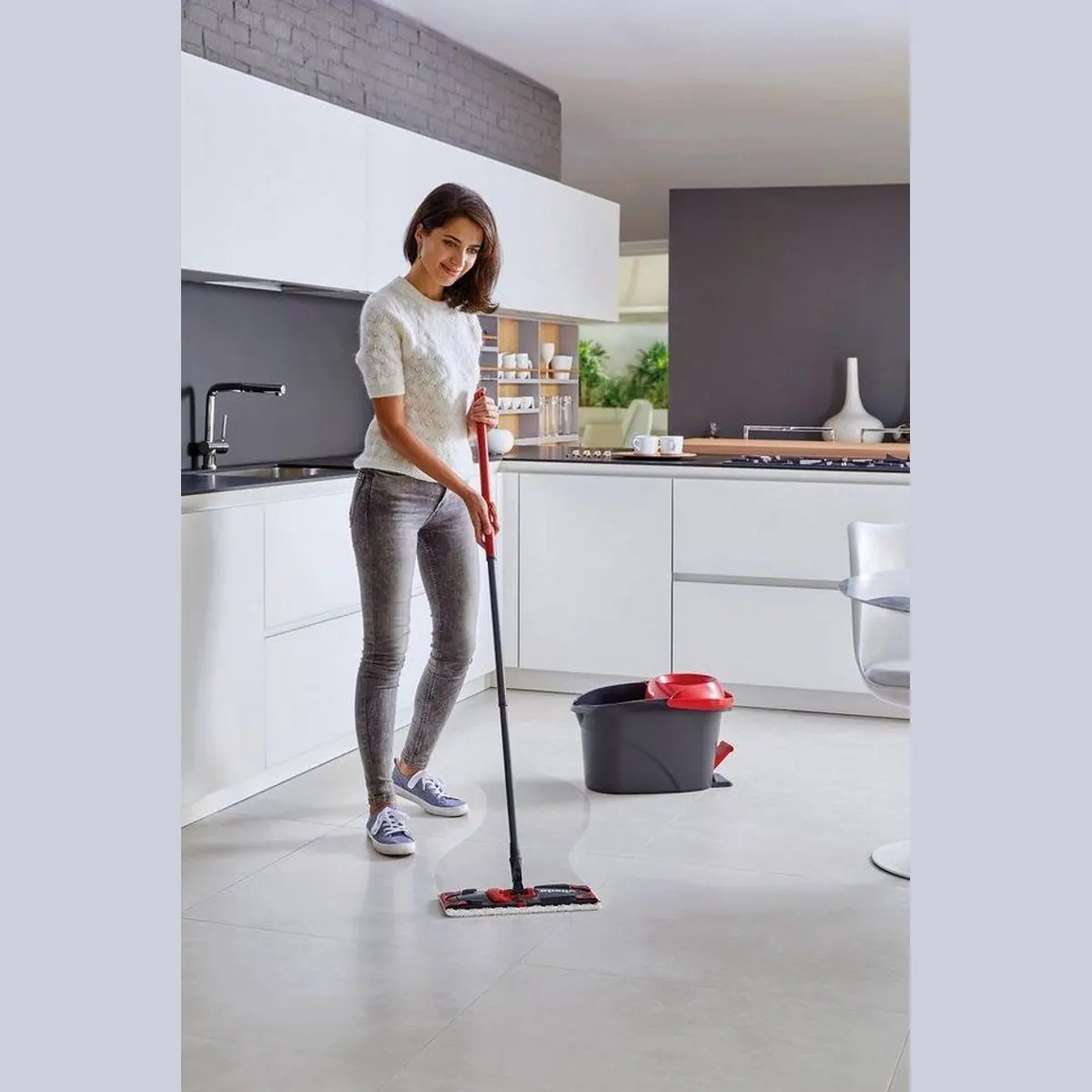 Vileda ULTRAMAX 2in1 TURBO Bodenwischer-Set, individuelle Feuchtigkeitskontrolle, ergonomischer Stiel 5
