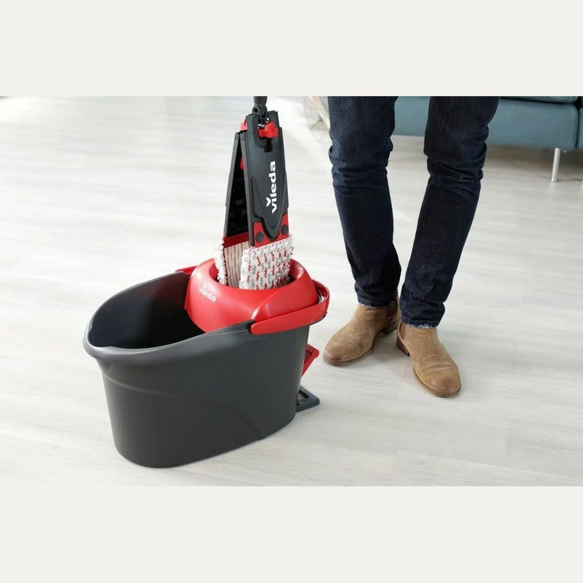 Vileda Ultramax XL Bodenwischer-Set, ideal für große Flächen – inkl. Eimer mit PowerSchleuder 2