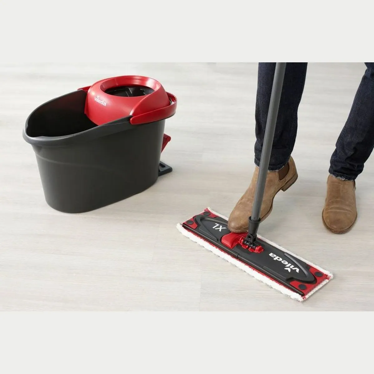 Vileda Ultramax XL Bodenwischer-Set, ideal für große Flächen – inkl. Eimer mit PowerSchleuder 4