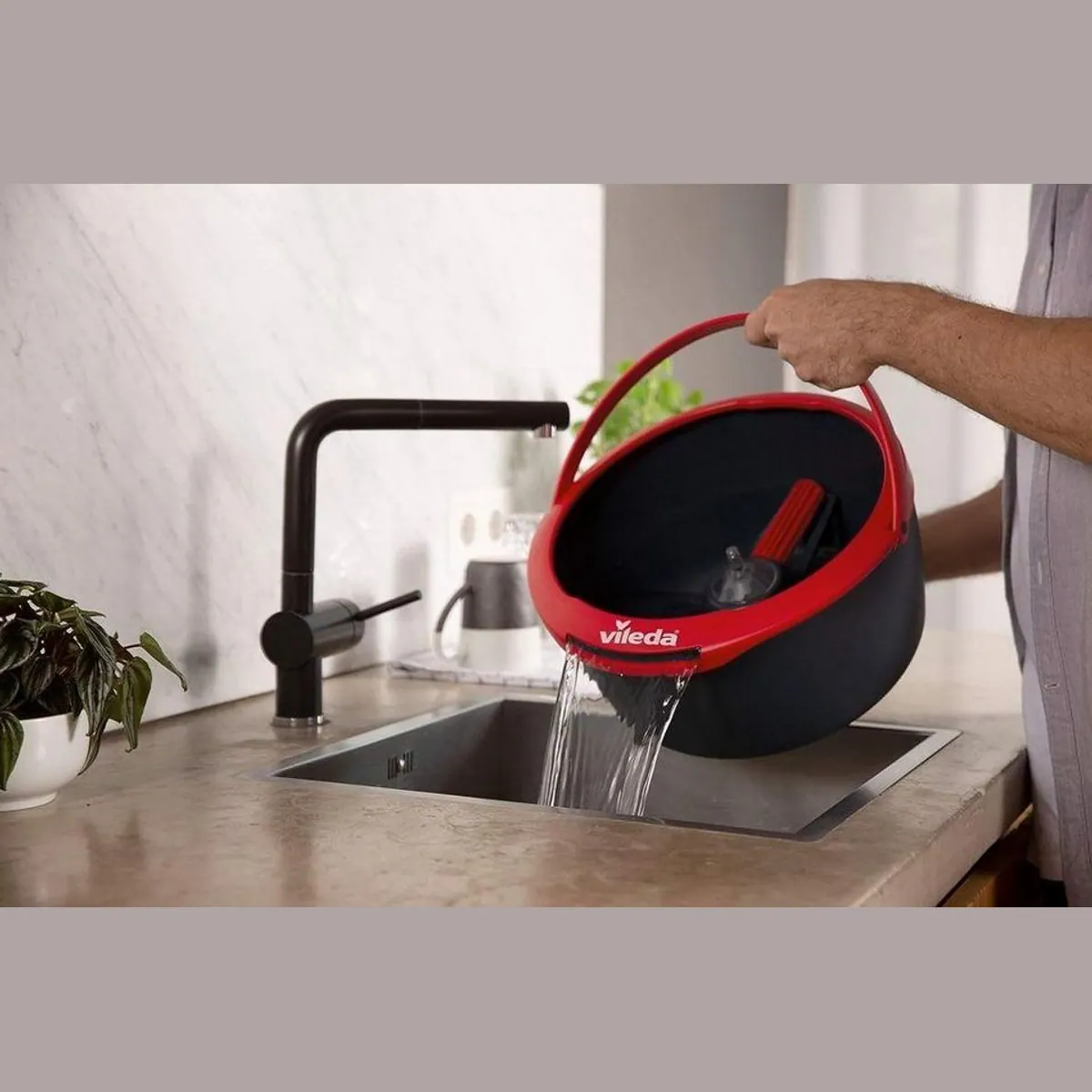 Vileda Spin & Clean Wischmopp, effektive Reinigung ohne Chemie 3